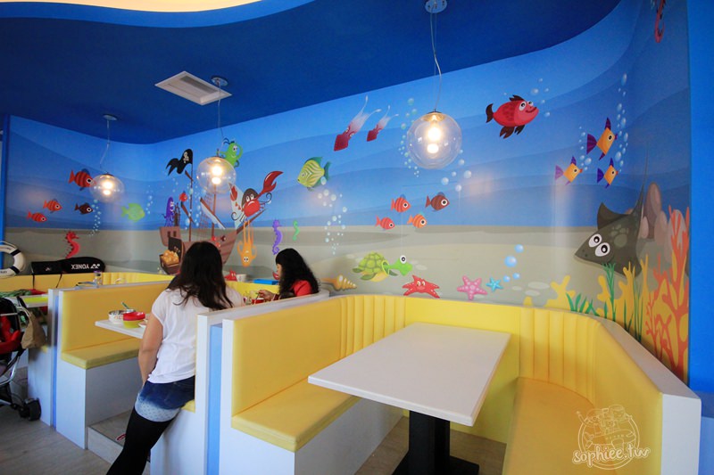 台中親子餐廳▎UMI 親子廚房。海洋館╳好玩又好吃╳新開幕小朋友的快樂天堂！