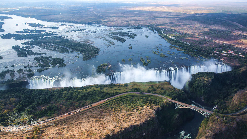 辛巴威旅遊▎擁有100兆貨幣的東非小國。緣起/贊比亞通關