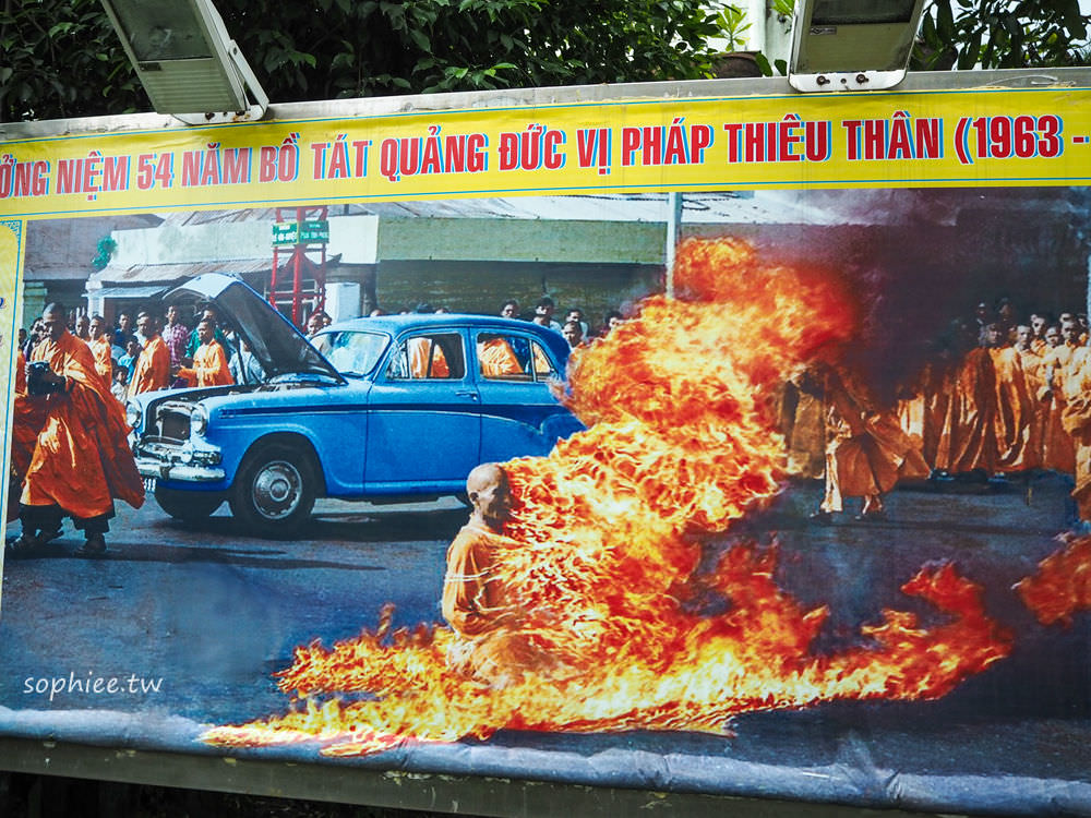 越南胡志明▎騎摩托車遊越南。逛街吃遍西貢道地美食！
