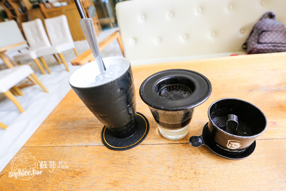 越南旅遊︱胡志明。一起來玩沙喝咖啡 滿足想去海邊的你！
