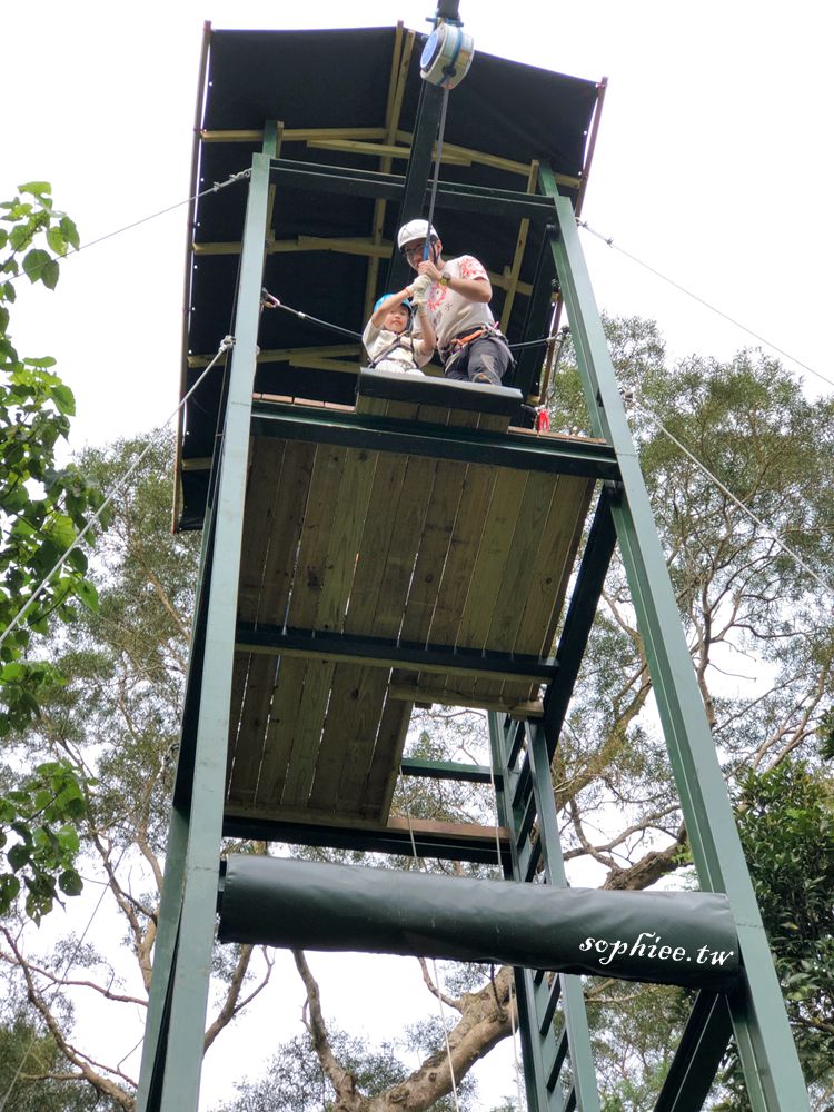花蓮親子景點》野猴子探險森林～來當小泰山森林探險趣 棧道、滑索、吊橋、爬梯、高空跳躍等 享受挑戰大自然的快感！