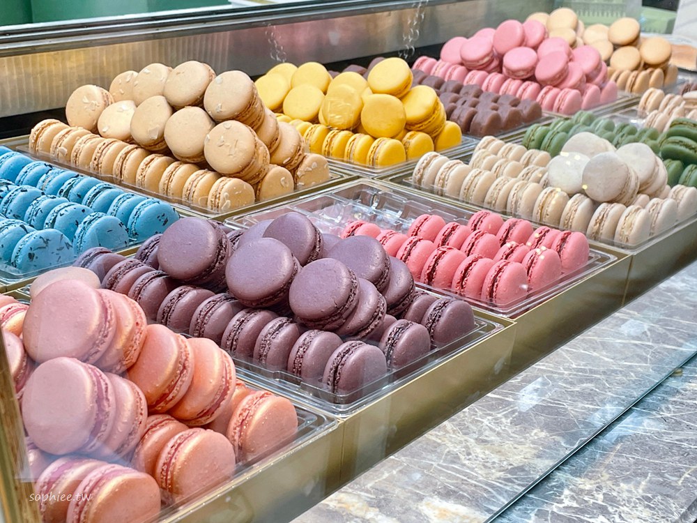 網站近期文章：巴黎甜點。法國馬卡龍百年名店 Laduree拉杜蕾 巴黎香榭大道分店下午茶之約！