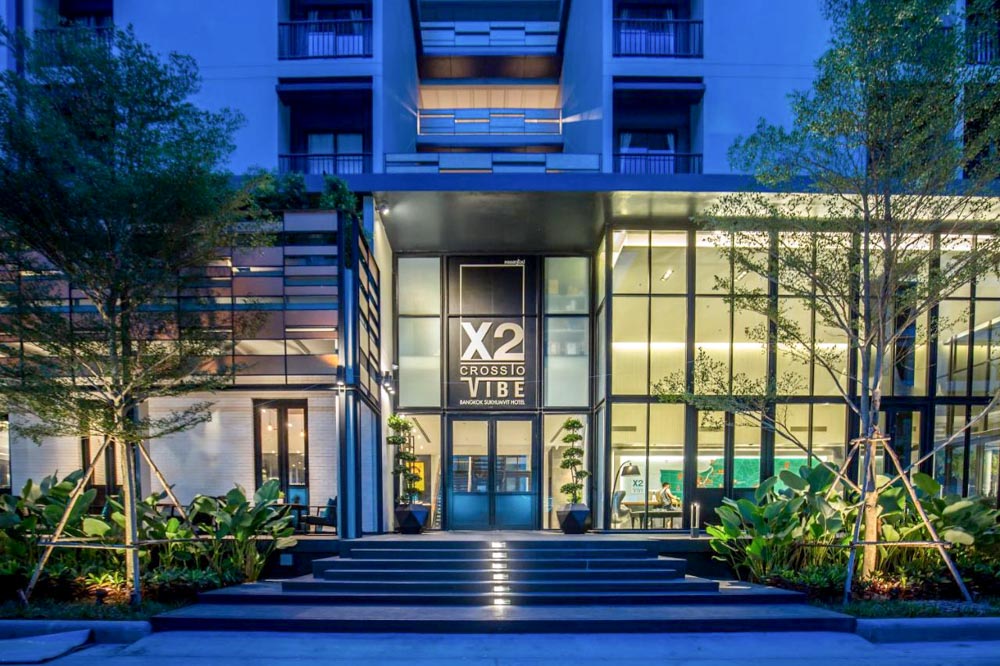 曼谷平價住宿推薦》蘇坤蔚路X2共鳴酒店Cross Vibe Sukhumvit-熱門文青高CP值飯店 步行到BTS On Nut站只要5分鐘！