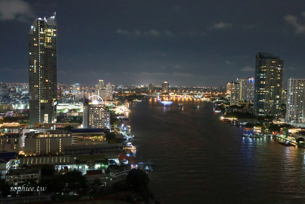 泰國曼谷住宿Chatrium Hotel Riverside Bangkok 昭披耶河畔夢幻景觀飯店 超大無邊際泳池 大力推薦必吃超值海鮮自助晚餐！