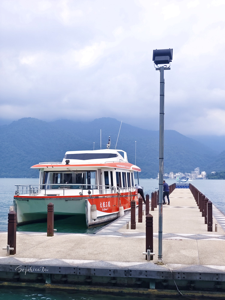 日月潭一日遊》綠能電動船遊湖 來場美食音樂之旅 周邊美食玩樂全打包！