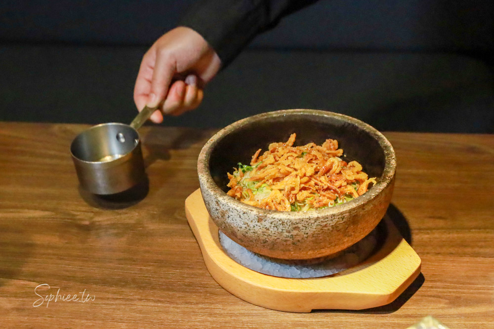山鯨本家HONKE》台中人氣燒肉餐廳 浮誇和牛饗宴 濃濃日式氛圍 還有免費和服體驗喔