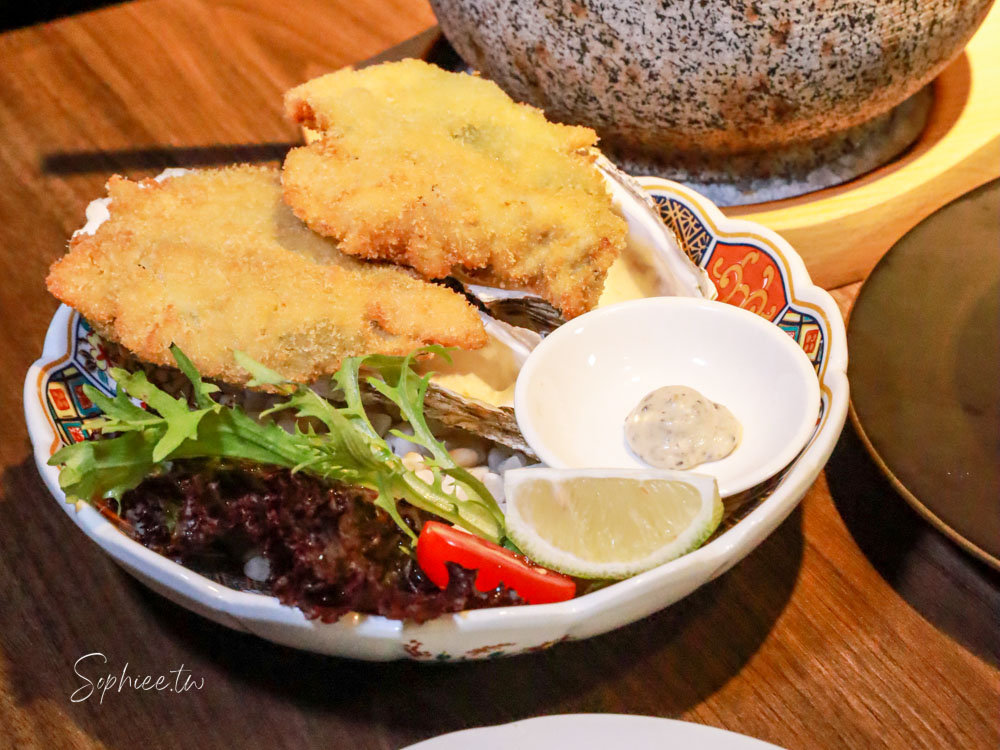 山鯨本家HONKE》台中人氣燒肉餐廳 浮誇和牛饗宴 濃濃日式氛圍 還有免費和服體驗喔