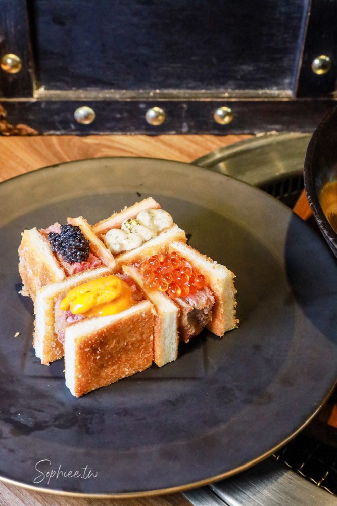 山鯨本家HONKE》台中人氣燒肉餐廳 浮誇和牛饗宴 濃濃日式氛圍 還有免費和服體驗喔