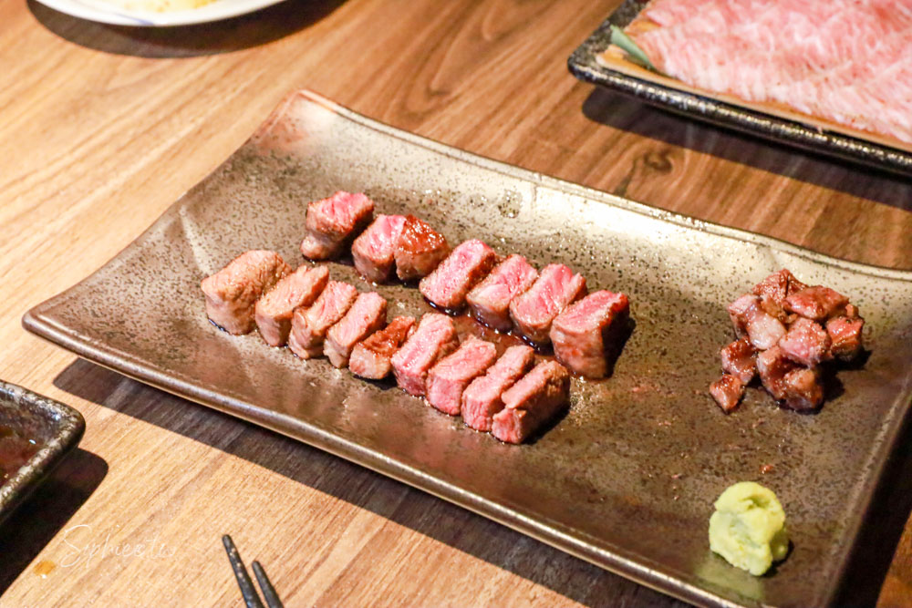 山鯨本家HONKE》台中人氣燒肉餐廳 浮誇和牛饗宴 濃濃日式氛圍 還有免費和服體驗喔
