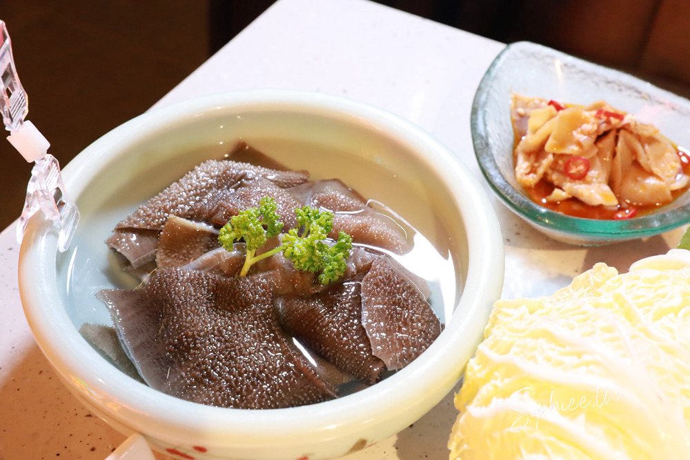 麻一點重慶老火鍋》台中麻辣鍋新選擇 只涮不喝湯的川渝吃法 鮮香麻辣帶勁 還有麻麻系手搖飲 下回宵夜聚餐就來這! 麻一點重慶老火鍋》台中麻辣鍋新選擇 只涮不喝湯的川渝吃法 鮮香麻辣帶勁 還有麻麻系手搖飲 下回宵夜聚餐就來這!