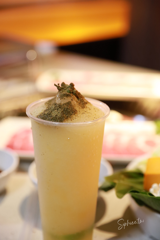 麻一點重慶老火鍋》台中麻辣鍋新選擇 只涮不喝湯的川渝吃法 鮮香麻辣帶勁 還有麻麻系手搖飲 下回宵夜聚餐就來這! 麻一點重慶老火鍋》台中麻辣鍋新選擇 只涮不喝湯的川渝吃法 鮮香麻辣帶勁 還有麻麻系手搖飲 下回宵夜聚餐就來這!