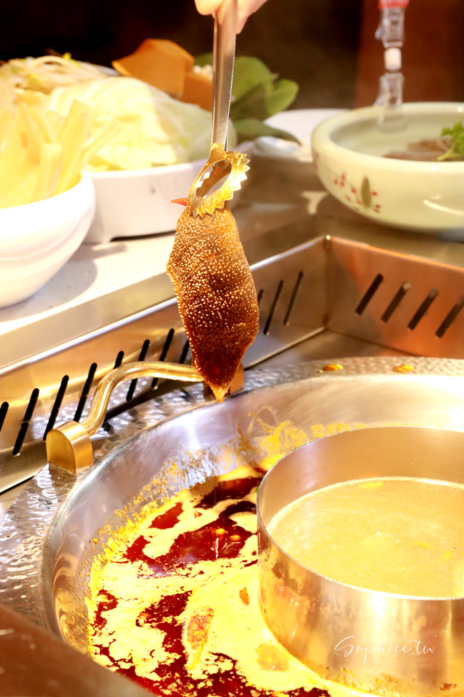 麻一點重慶老火鍋》台中麻辣鍋新選擇 只涮不喝湯的川渝吃法 鮮香麻辣帶勁 還有麻麻系手搖飲 下回宵夜聚餐就來這! 麻一點重慶老火鍋》台中麻辣鍋新選擇 只涮不喝湯的川渝吃法 鮮香麻辣帶勁 還有麻麻系手搖飲 下回宵夜聚餐就來這!