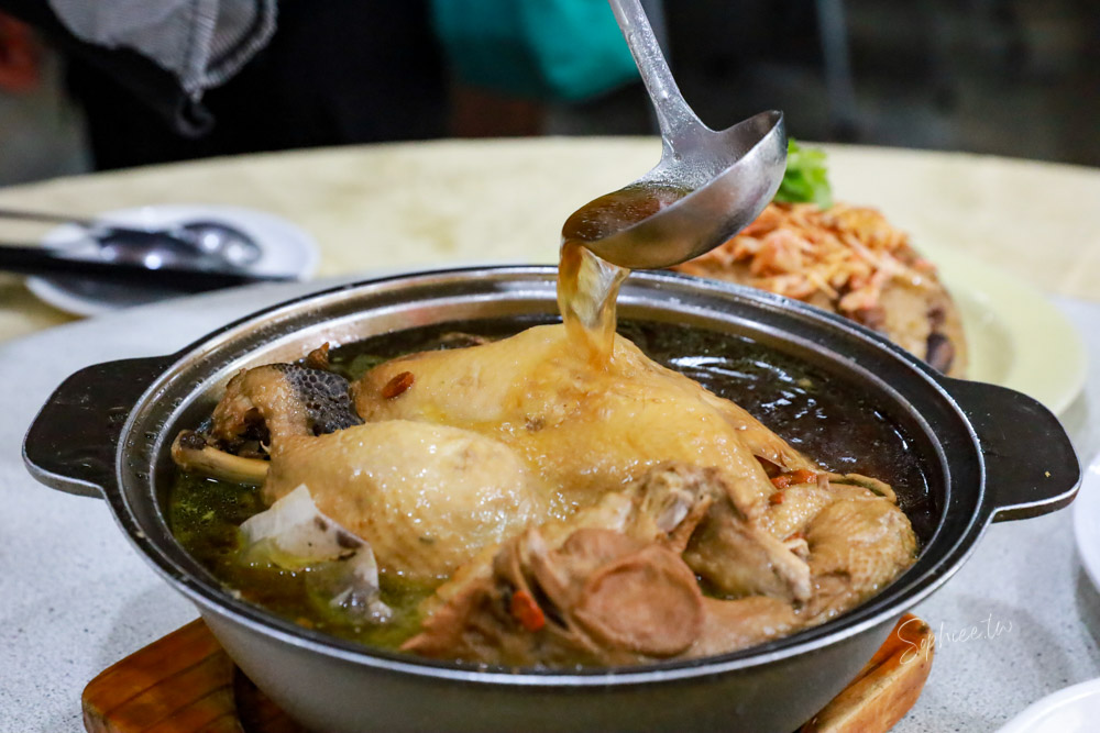 2026台中年菜外帶推薦》大祥海鮮燒鵝餐廳 除夕圍爐外帶年菜預訂 除夕當天現做外帶年菜 限量100組! 2026台中年菜外帶推薦》大祥海鮮燒鵝餐廳 除夕圍爐外帶年菜預訂 除夕當天現做外帶年菜 限量100組!