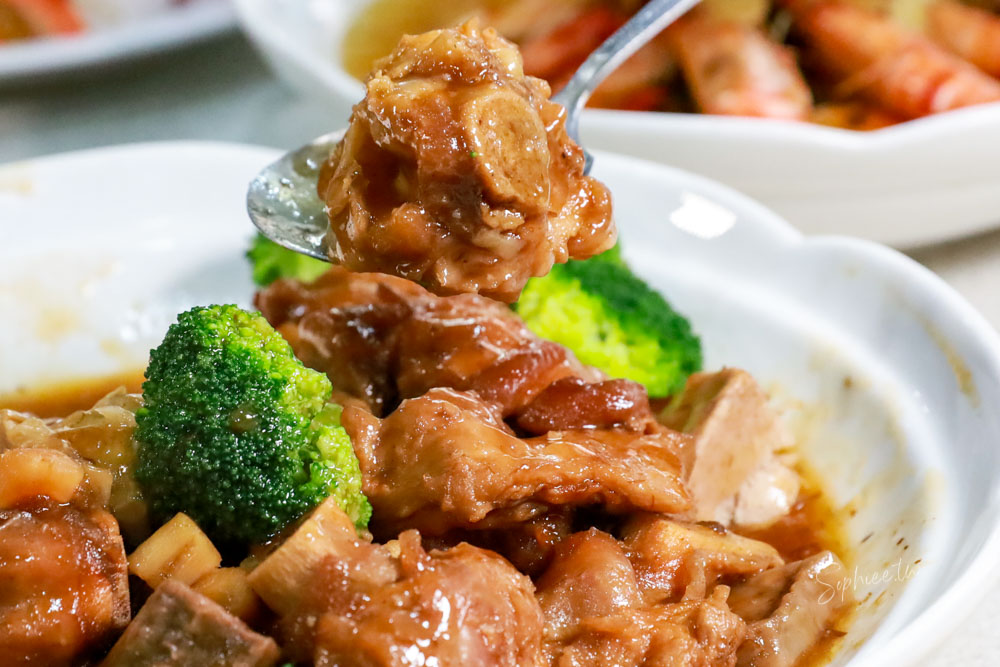 2026台中年菜外帶推薦》大祥海鮮燒鵝餐廳 除夕圍爐外帶年菜預訂 除夕當天現做外帶年菜 限量100組! 2026台中年菜外帶推薦》大祥海鮮燒鵝餐廳 除夕圍爐外帶年菜預訂 除夕當天現做外帶年菜 限量100組!