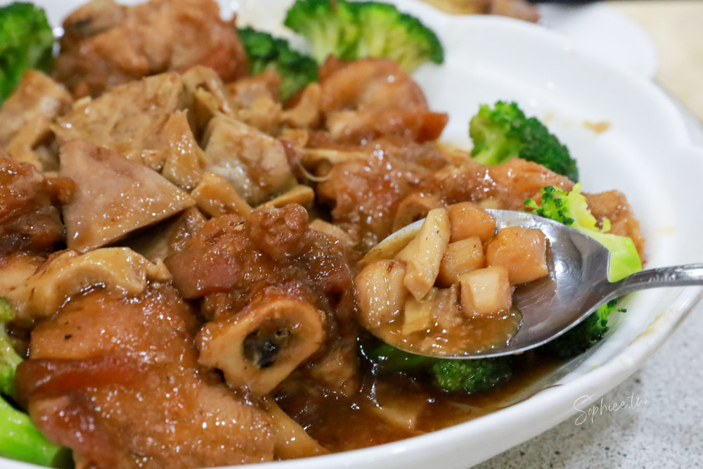 2026台中年菜外帶推薦》大祥海鮮燒鵝餐廳 除夕圍爐外帶年菜預訂 除夕當天現做外帶年菜 限量100組! 2026台中年菜外帶推薦》大祥海鮮燒鵝餐廳 除夕圍爐外帶年菜預訂 除夕當天現做外帶年菜 限量100組!