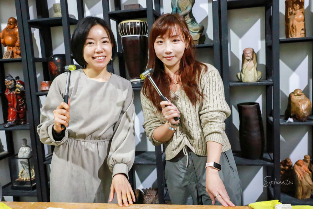 彰化親子景點》田中窯創藝園區 蜀葵花季開展 踏青賞景 捏陶彩繪 拓染玩貓 吃美食 今年春節就去走走! 彰化親子景點》田中窯創藝園區 蜀葵花季開展 踏青賞景 捏陶彩繪 拓染玩貓 吃美食 今年春節就去走走!