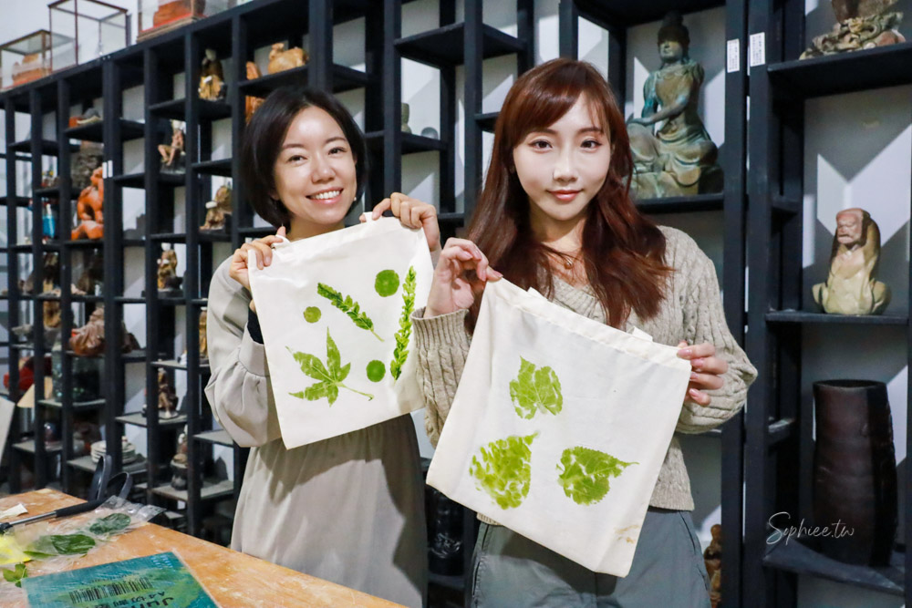 彰化親子景點》田中窯創藝園區 蜀葵花季開展 踏青賞景 捏陶彩繪 拓染玩貓 吃美食 今年春節就去走走! 彰化親子景點》田中窯創藝園區 蜀葵花季開展 踏青賞景 捏陶彩繪 拓染玩貓 吃美食 今年春節就去走走!