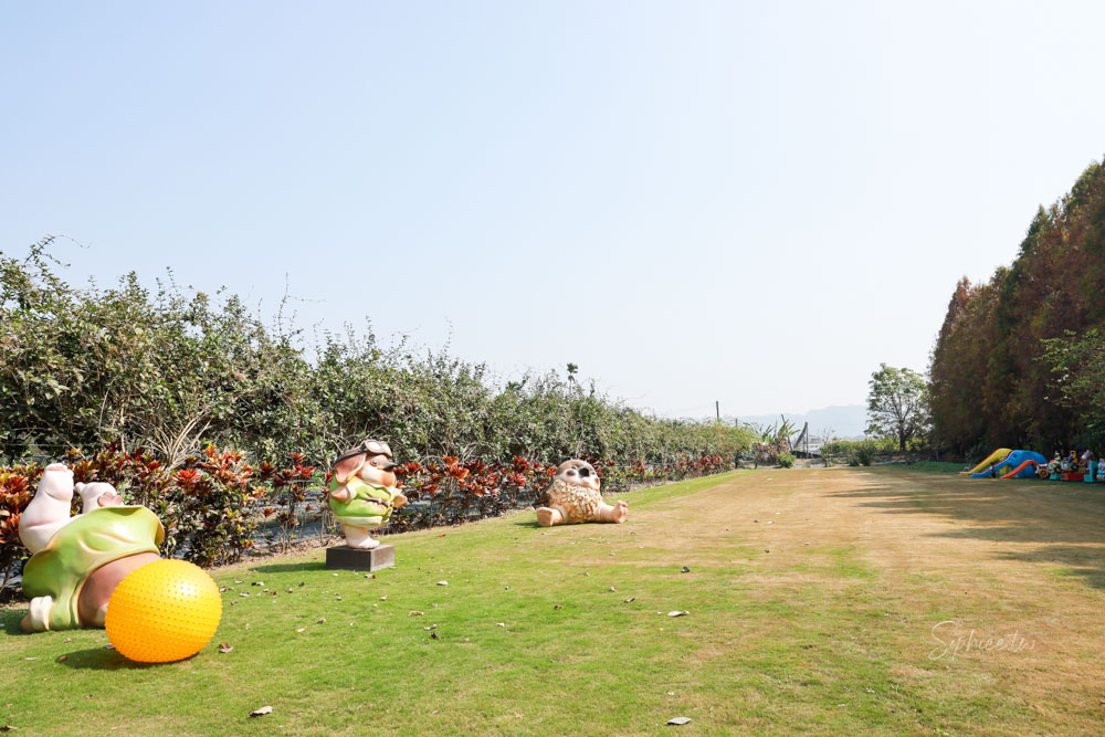 彰化親子景點》田中窯創藝園區 蜀葵花季開展 踏青賞景 捏陶彩繪 拓染玩貓 吃美食 今年春節就去走走! 彰化親子景點》田中窯創藝園區 蜀葵花季開展 踏青賞景 捏陶彩繪 拓染玩貓 吃美食 今年春節就去走走!