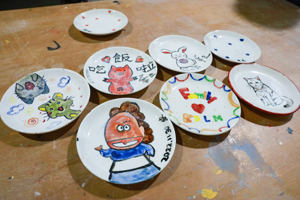 彰化親子景點》田中窯創藝園區 蜀葵花季開展 踏青賞景 捏陶彩繪 拓染玩貓 吃美食 今年春節就去走走! 彰化親子景點》田中窯創藝園區 蜀葵花季開展 踏青賞景 捏陶彩繪 拓染玩貓 吃美食 今年春節就去走走!