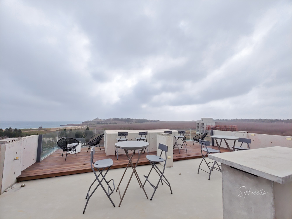 澎湖住宿推薦│在「嶼光。角落」找回平靜 清水模與海風交織的減法美學之旅！