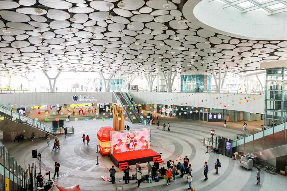 高雄新地標│高雄車站商圈「新高埕」有藝術有市集有活動 下回出門就來逛逛! 高雄新地標│高雄車站商圈「新高埕」有藝術有市集有活動 下回出門就來逛逛!