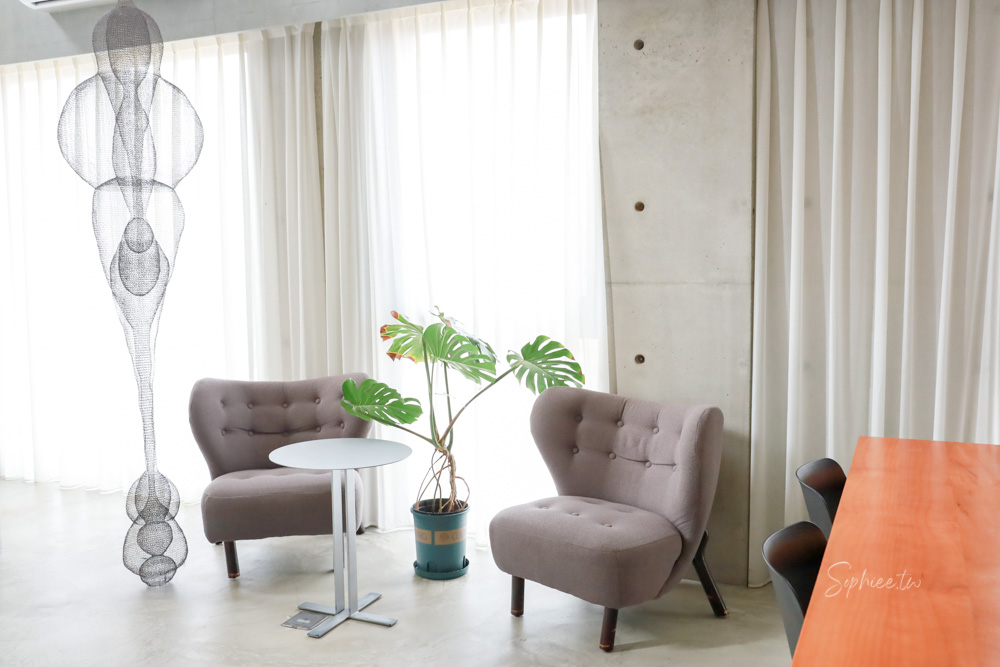 澎湖住宿推薦│在「嶼光。角落」找回平靜 清水模與海風交織的減法美學之旅！