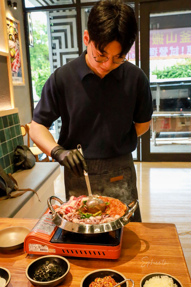 釜山三味食堂│台中韓式料理推薦 來自釜山的美味 還有韓國歐巴桌邊料理喔! 釜山三味食堂│台中韓式料理推薦 來自釜山的美味 還有韓國歐巴桌邊料理喔!
