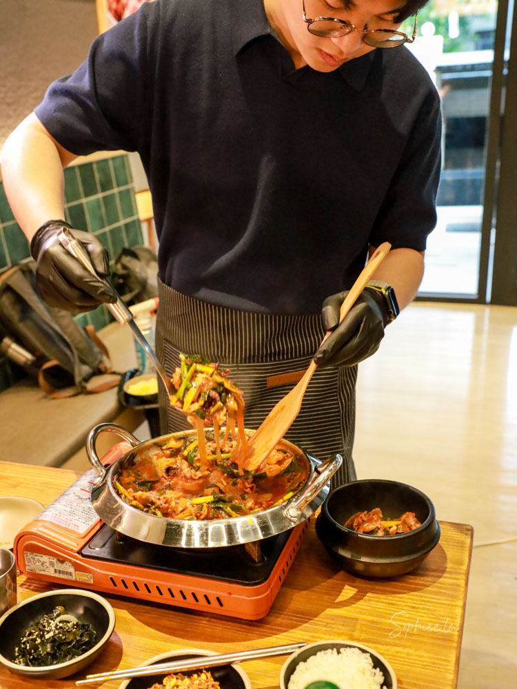 釜山三味食堂│台中韓式料理推薦 來自釜山的美味 還有韓國歐巴桌邊料理喔! 釜山三味食堂│台中韓式料理推薦 來自釜山的美味 還有韓國歐巴桌邊料理喔!