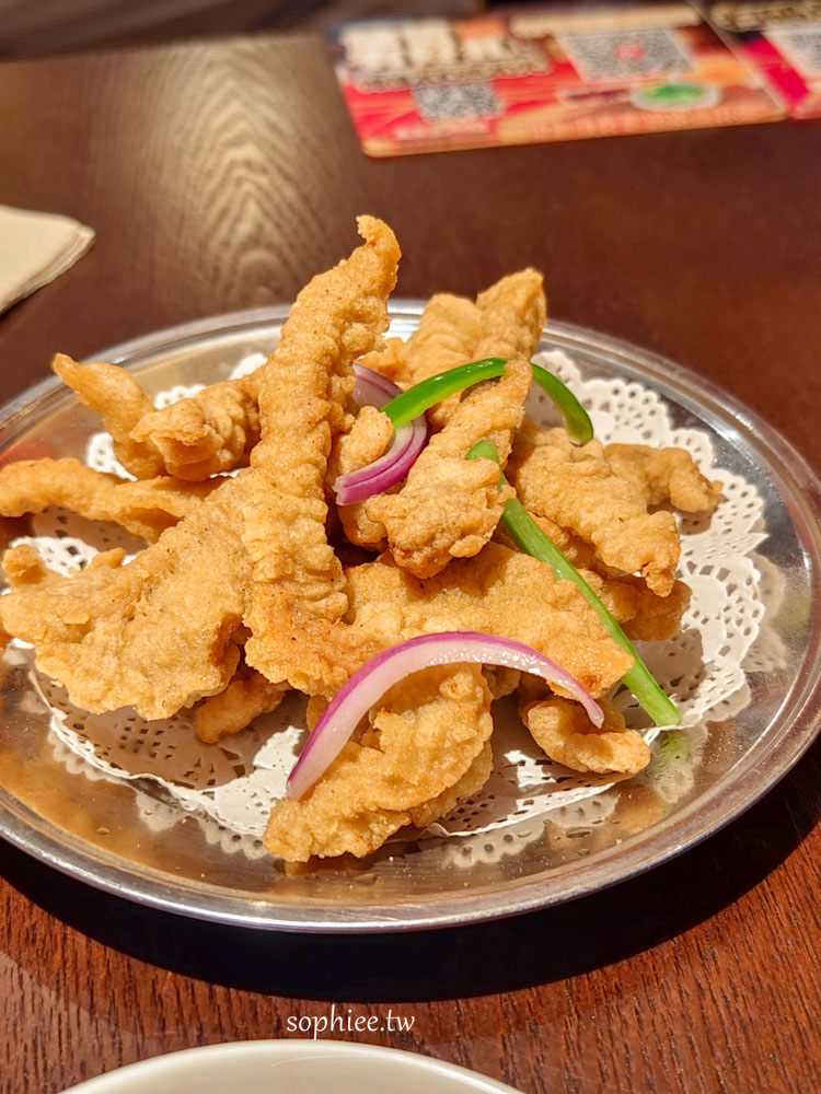 廈門萬象城必吃美食｜排隊也甘願的「王繁星麵館」猛火爆炒濃油赤醬 銷魂本幫麵 一吃就愛上！