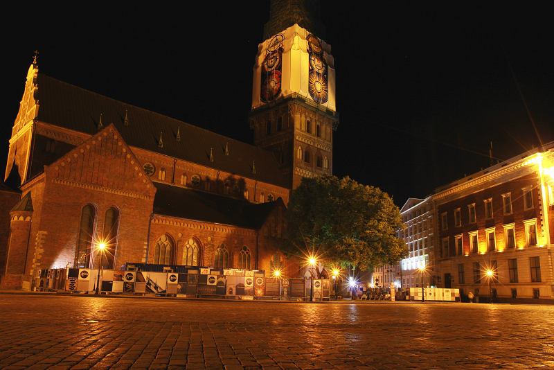 【波羅的海】拉脫維亞。里加（Riga, Latvia）：里加旅遊須知及重點整理！（附圖：市政廳迷人的白天與黑夜~）